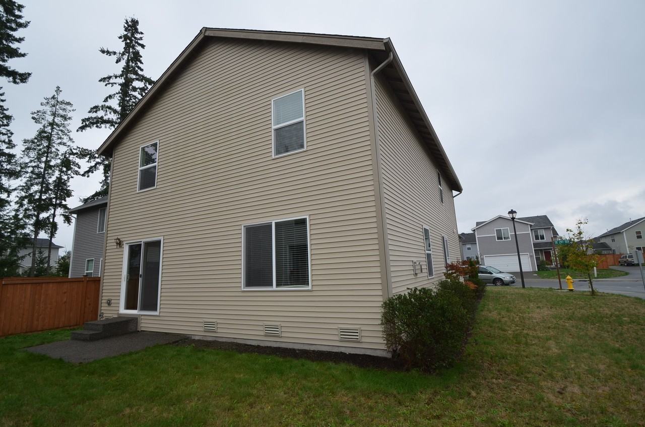 21610 SE 297th Terrace - Photo 2 of 17