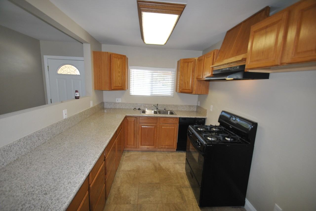 18420 E Payson St - Photo 3 of 16