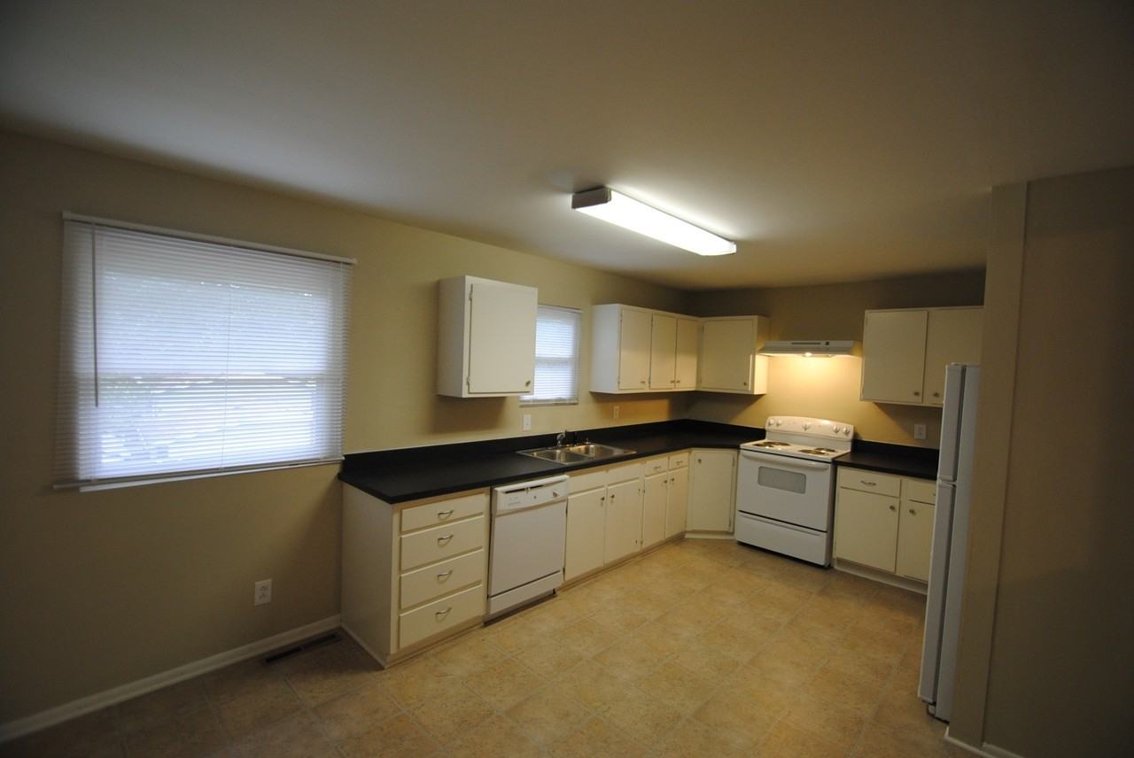 3000 Glendale Ave - Photo 3 of 8