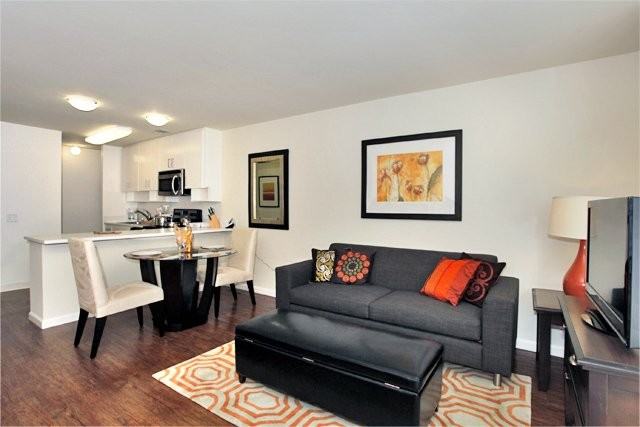 The Gateway Apartments - Photo 3 of 11