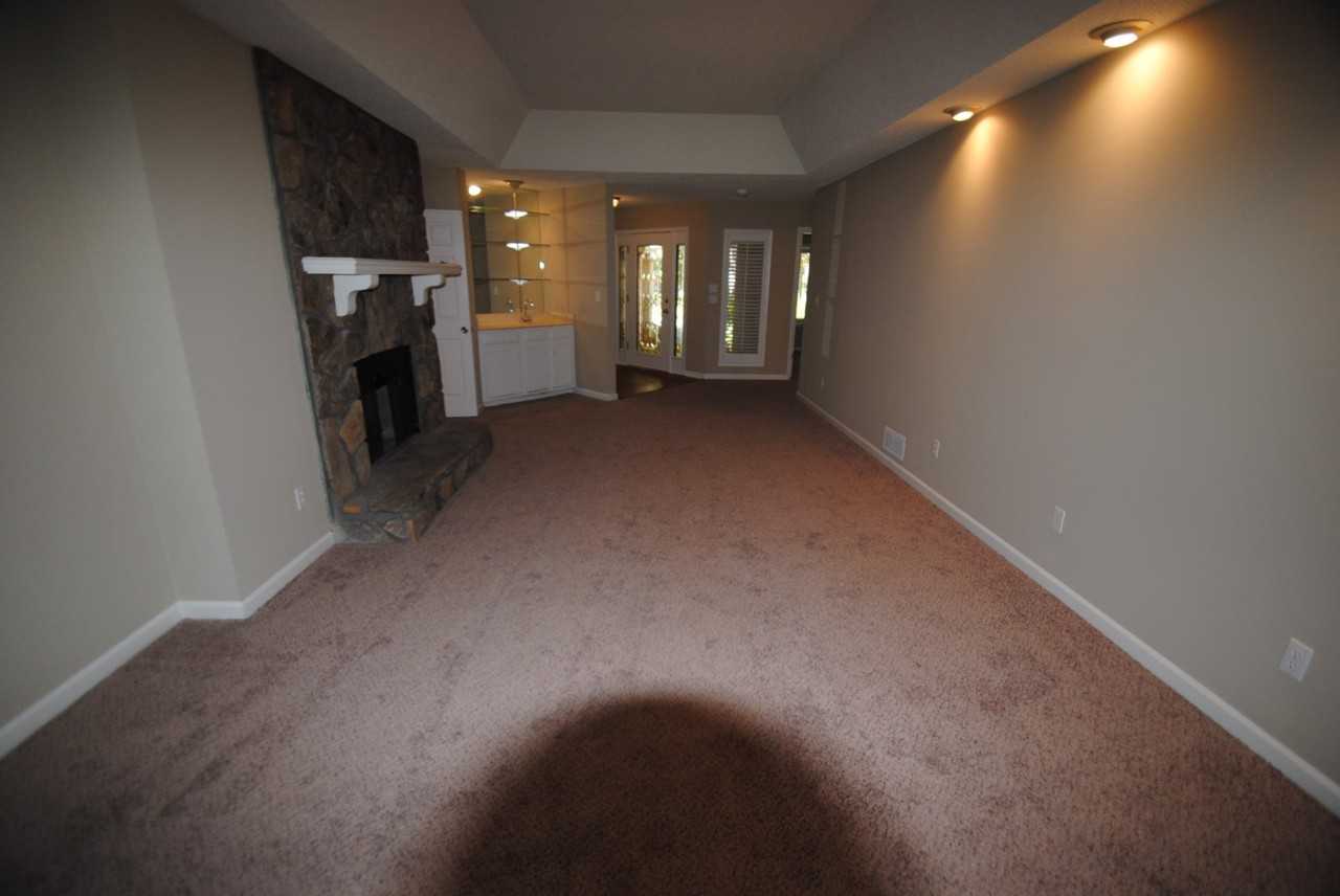2545 Camden Glen Ct - Photo 2 of 8