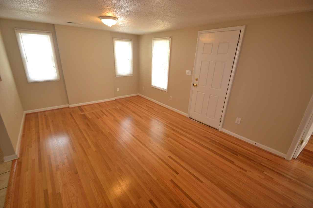 3437 Tappan Pl - Photo 3 of 7