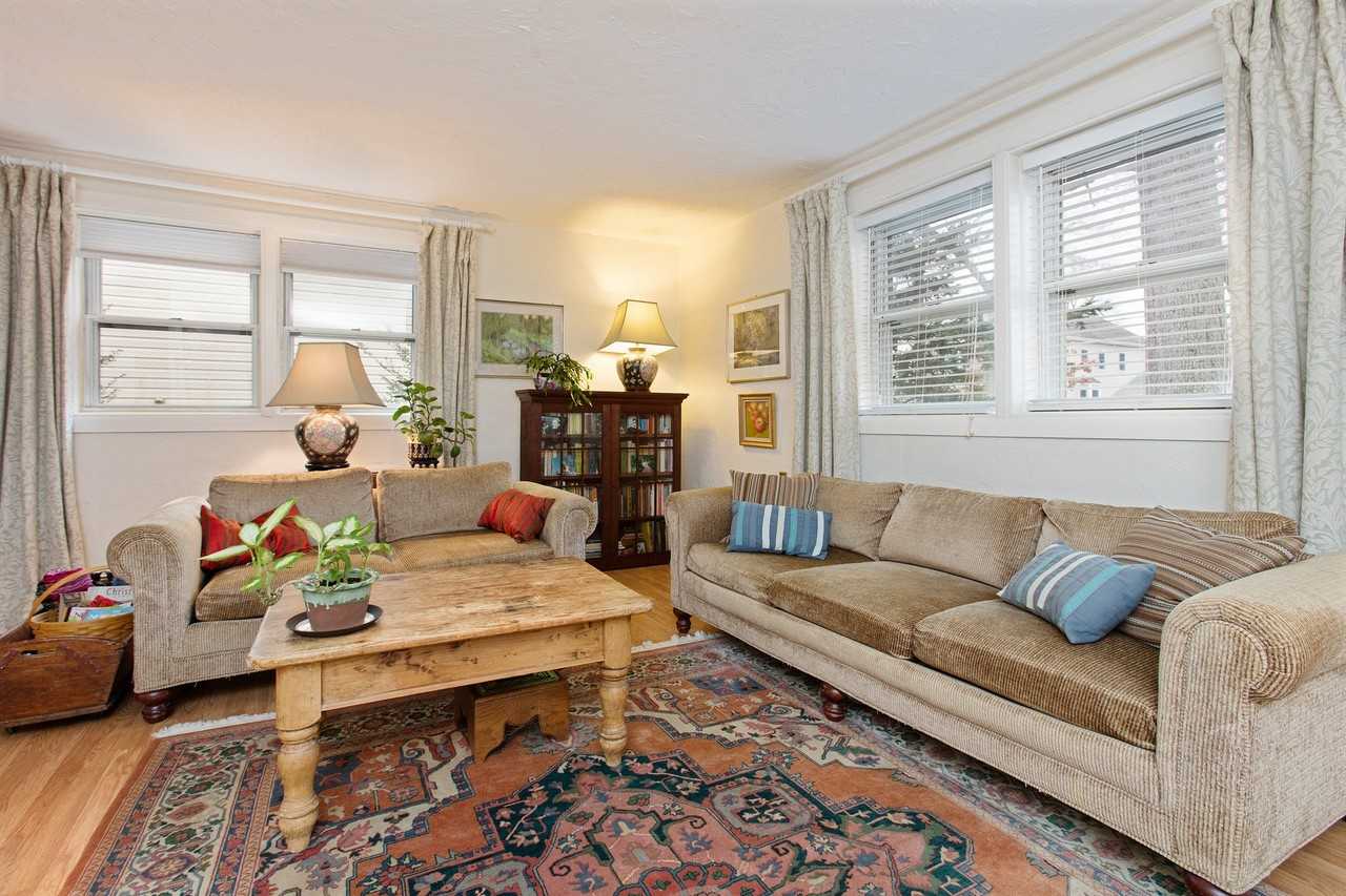 7 Center St - Photo 3 of 18