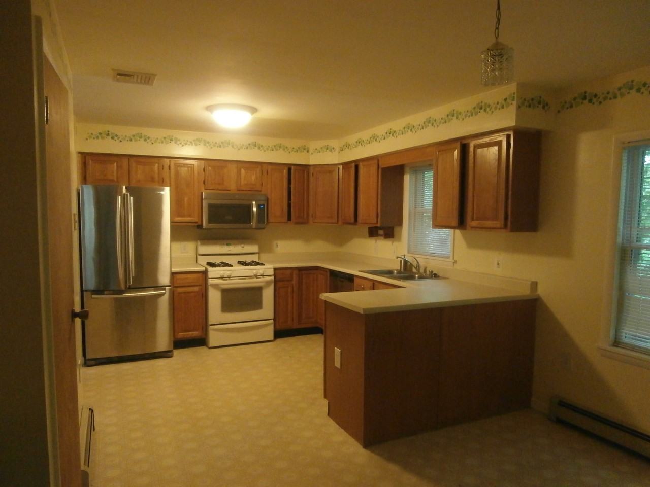 24 Hazel Ct - Photo 2 of 6