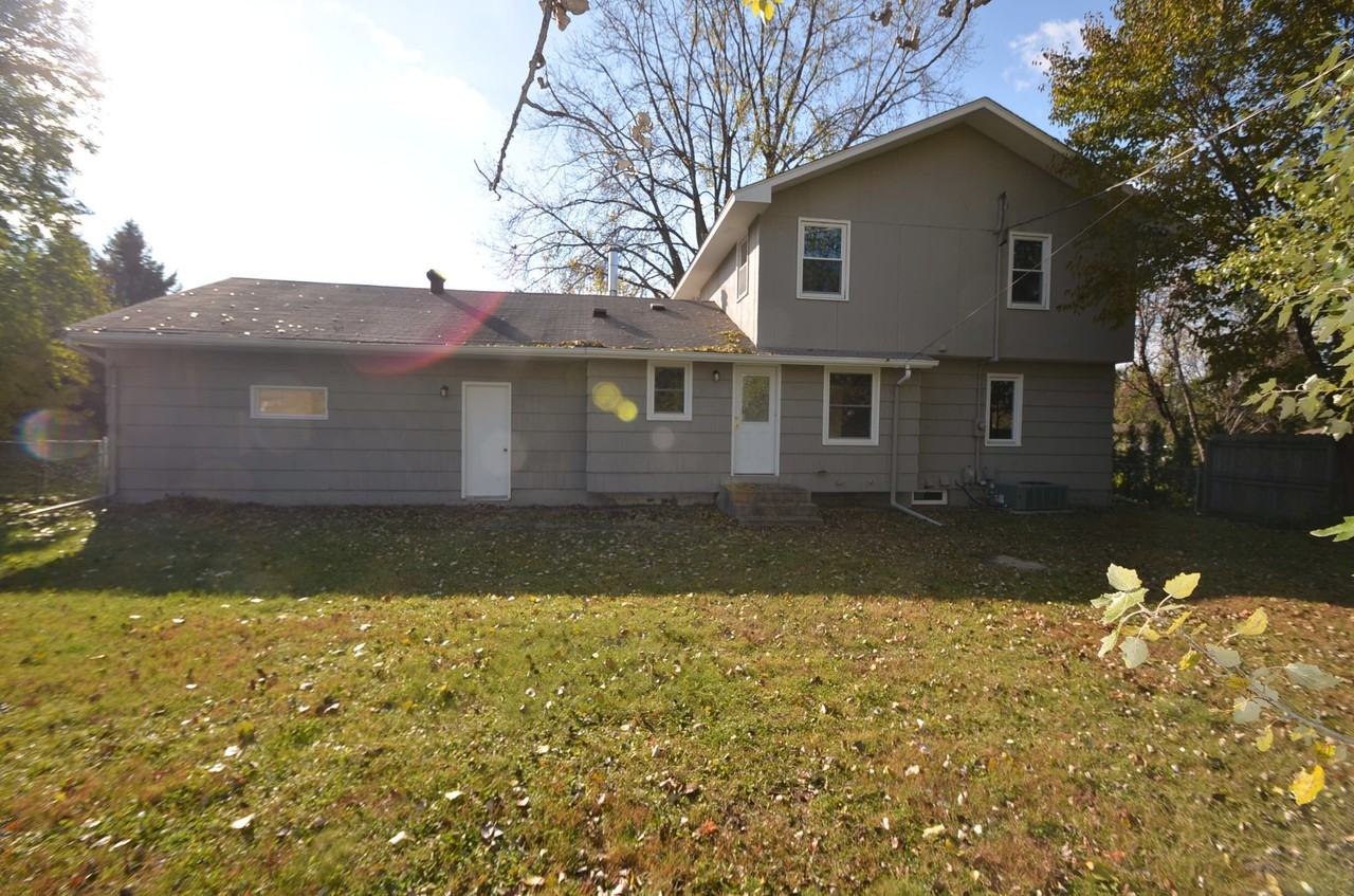 7324 Cahill Ave E - Photo 2 of 9