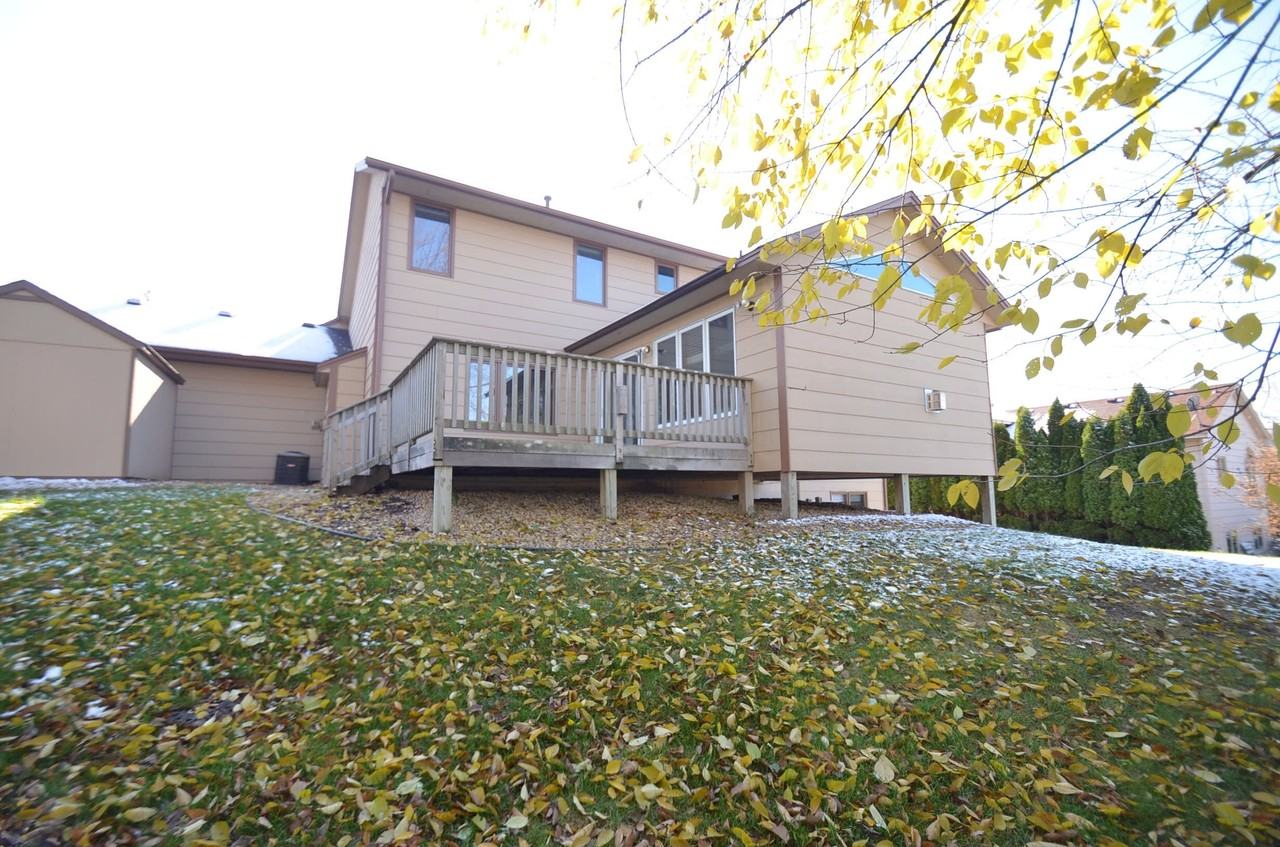 5447 188th St W - Photo 2 of 12