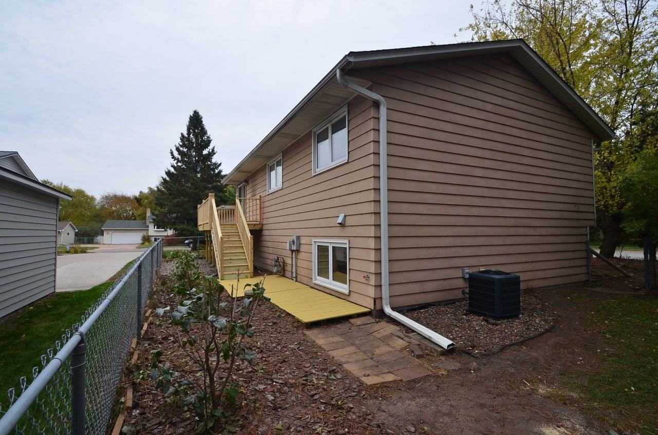 4571 Carolyn Ln - Photo 2 of 12