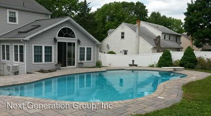 967 Chris Ln - Photo 2 of 9