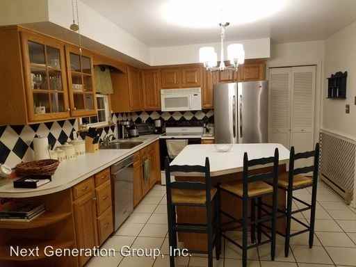 967 Chris Ln - Photo 3 of 9