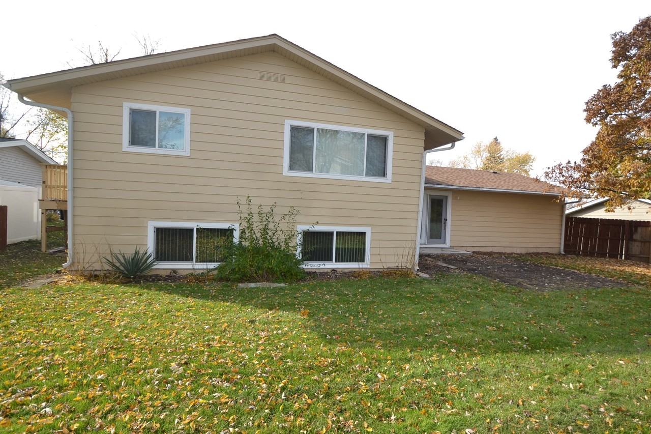 6411 Dean Dr - Photo 2 of 12