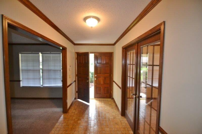 11439 Lowndesboro Dr - Photo 2 of 8