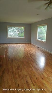 5005 N Greenwood Blvd - Photo 2 of 17