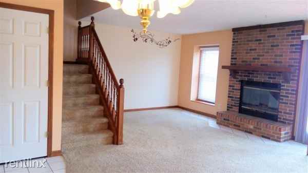 Sandpiper Bay Condominium - Photo 3 of 8