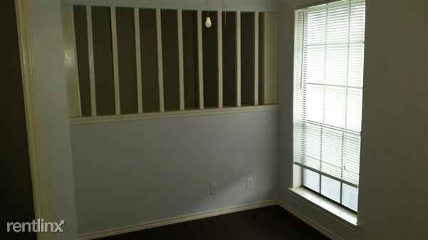 10557 Starcrest Dr - Photo 3 of 10