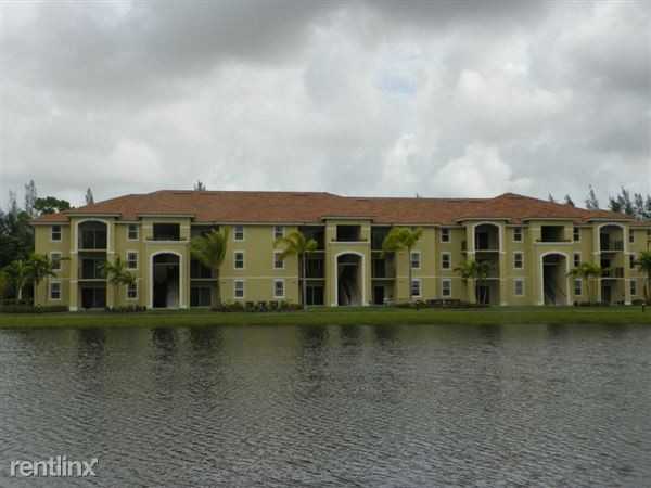 9855 Herons Nest Ct - Photo 3 of 8