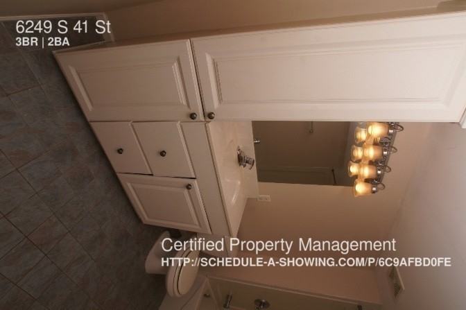 6249 S 41st St - Photo 3 of 17