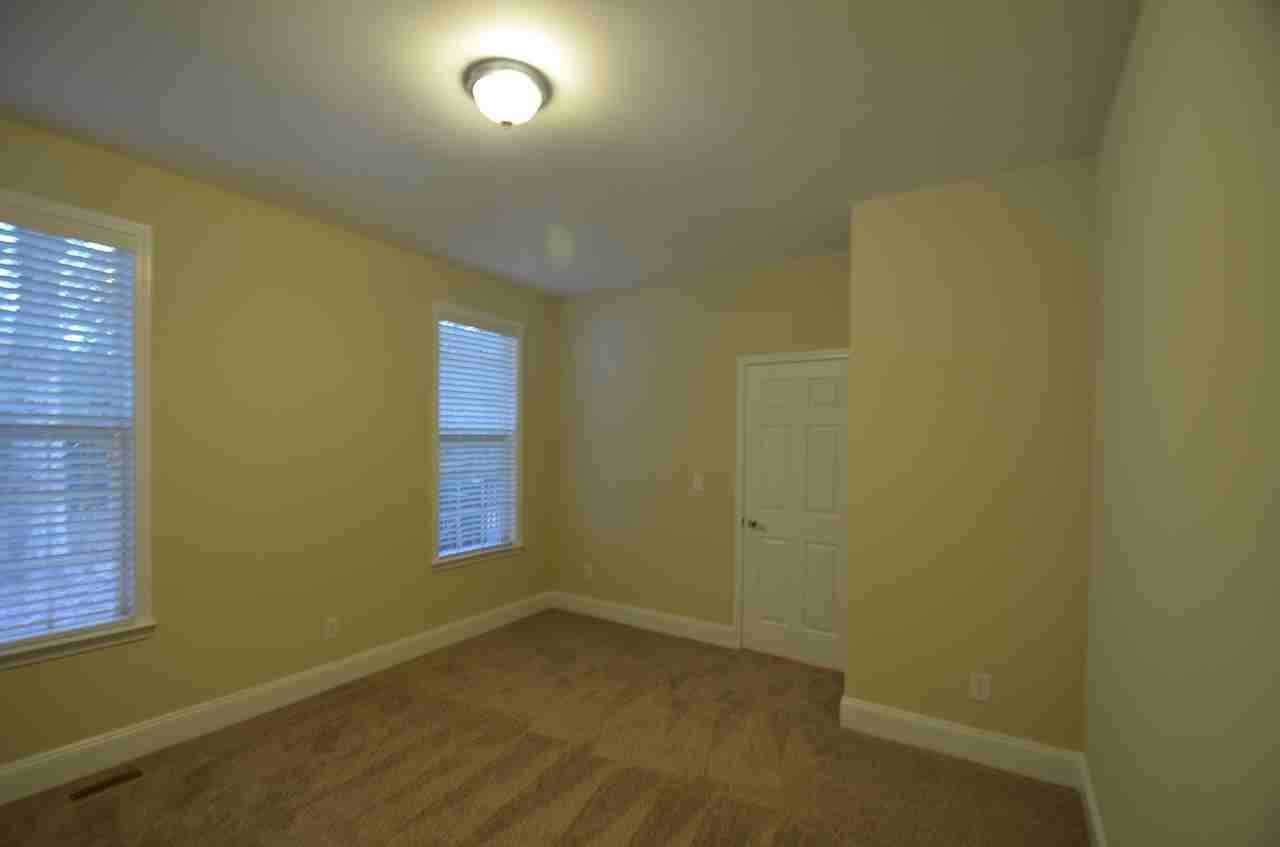 5319 Meadowland Pkwy - Photo 2 of 12