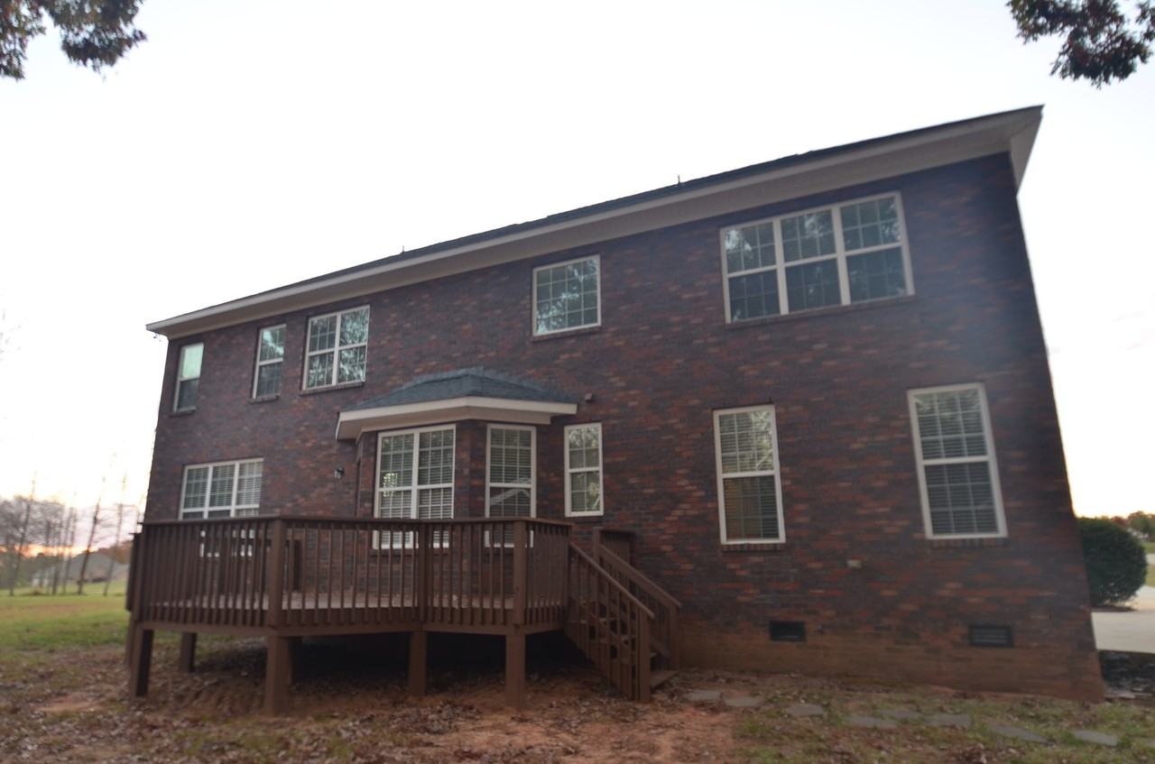 5319 Meadowland Pkwy - Photo 3 of 12