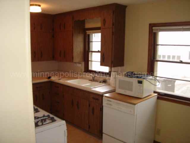 6820 Penn Ave S - Photo 3 of 13