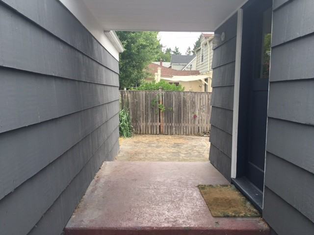 1004 Jackson Ave NW - Photo 2 of 5