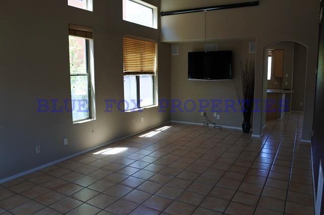 2901 E Racquet Ct - Photo 2 of 12