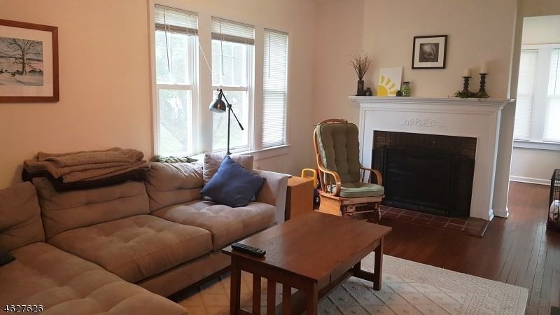 1480 Valley Rd - Photo 2 of 15