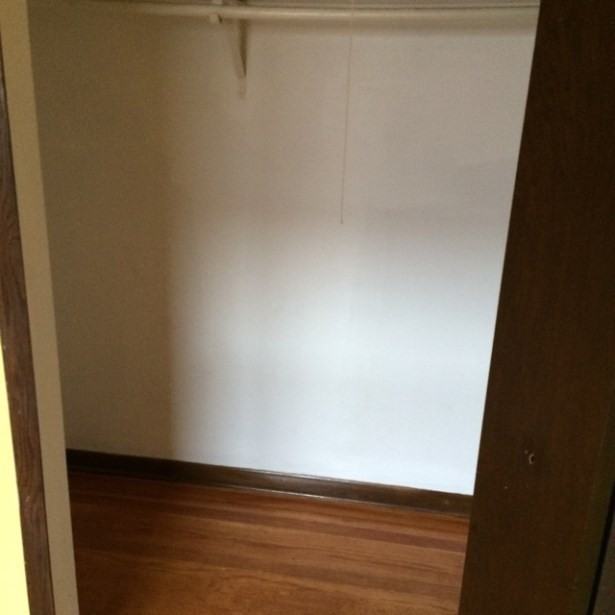 307 Yates Ave #1