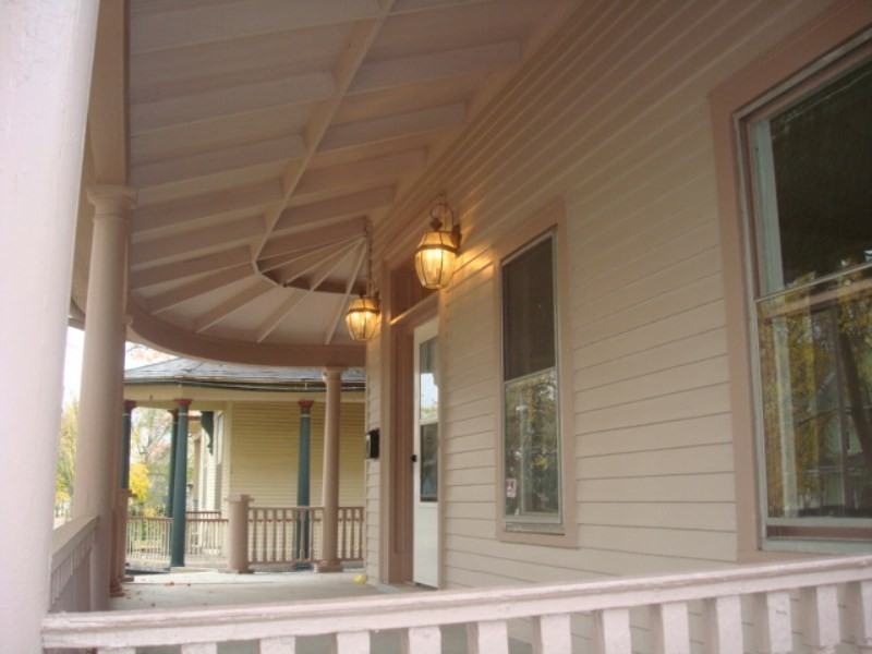 360 N Spring St - Photo 3 of 19