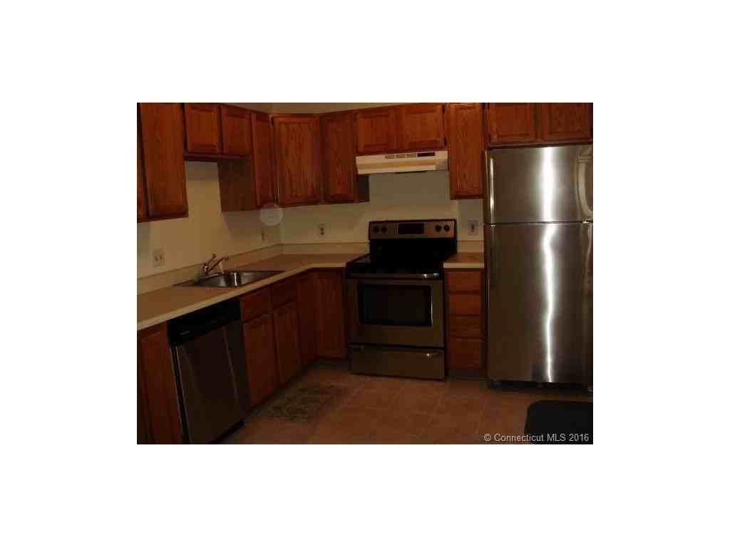 63 Webb St #8 - Photo 2 of 7