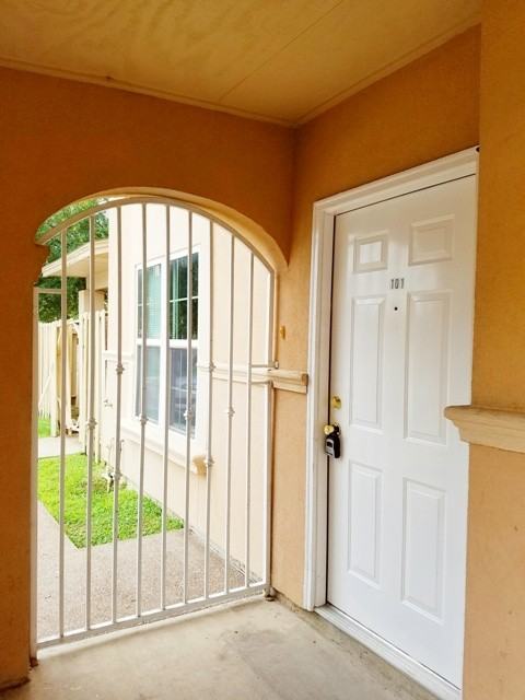 413 Shiloh Dr #101 - Photo 2 of 8