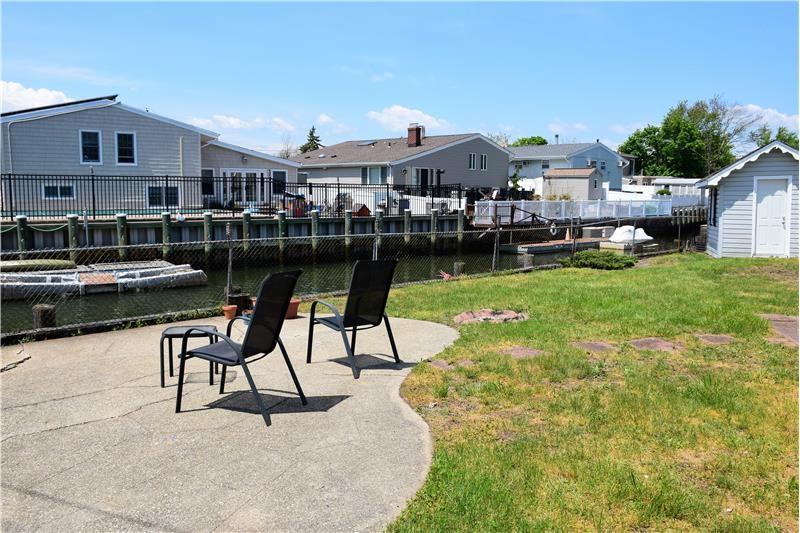 2674 Lee Pl - Photo 2 of 20