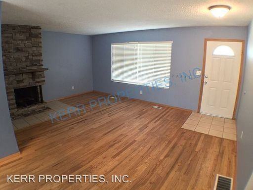 12305 SE Juniper St - Photo 3 of 26
