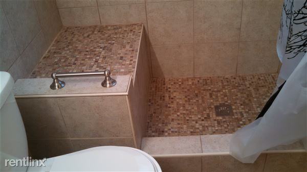 1301 Lenore Ave - Photo 2 of 8