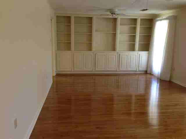 1216 Windsor Dr - Photo 3 of 22