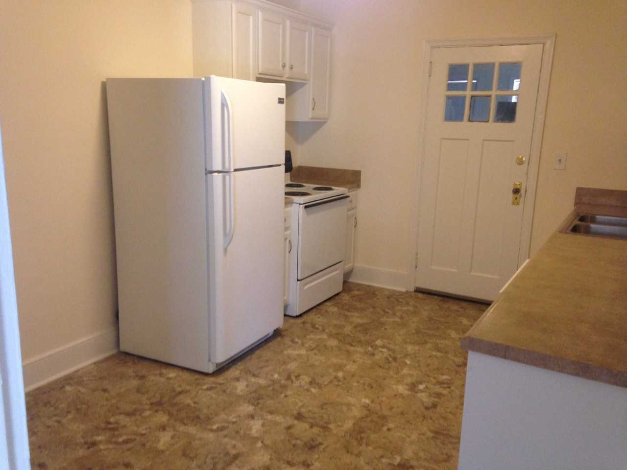 1033 Munsen Spring Dr - Photo 2 of 5