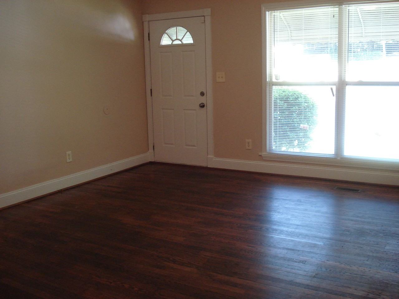 1575 McCallie Blvd NW - Photo 2 of 17