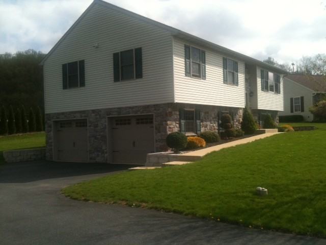 158 Shalom Dr - Photo 2 of 3