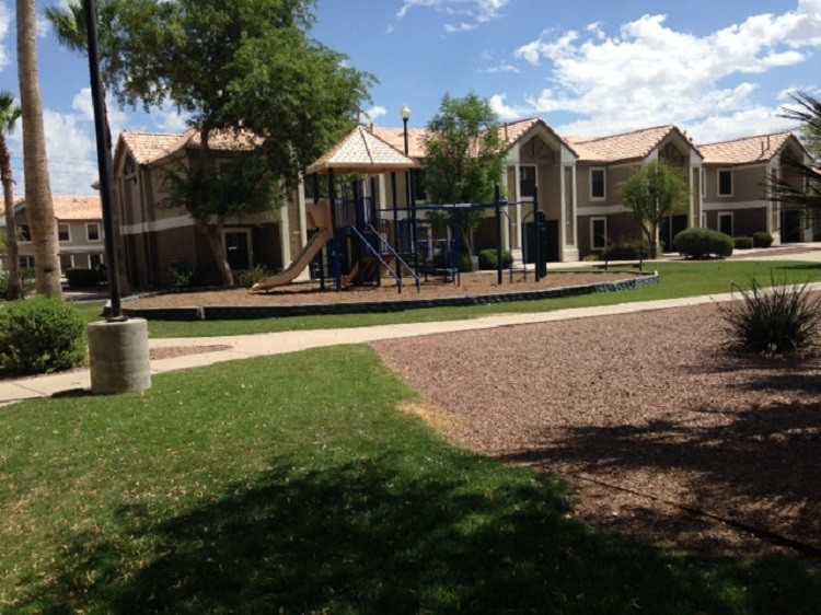 Cottonwood Crossing Apartments - Photo 2 of 11