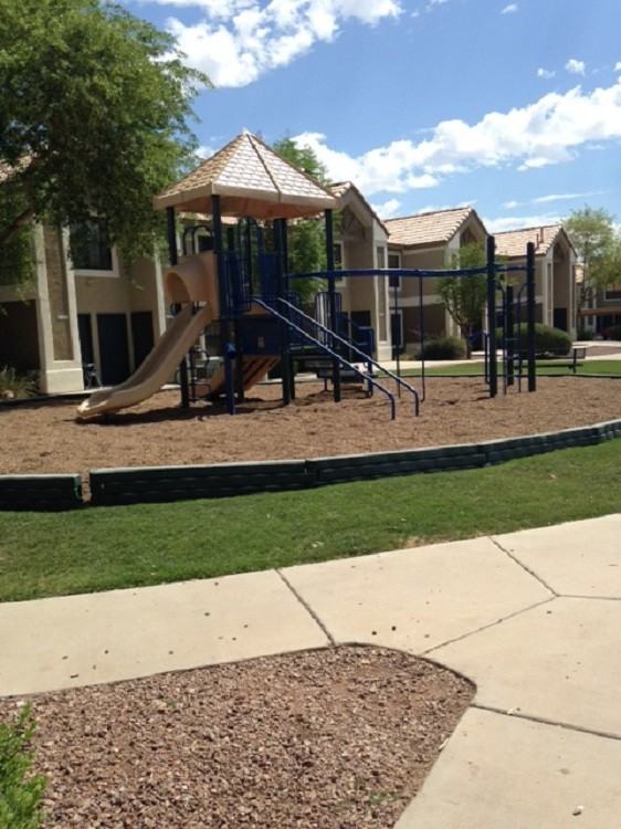 Cottonwood Crossing Apartments - Photo 3 of 11