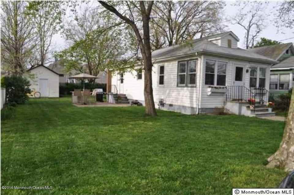 131 Cedar Ave - Photo 2 of 14