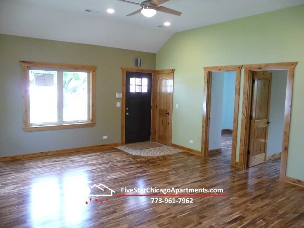 3008 Maple St #BLDG - Photo 3 of 9
