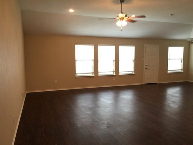 924 Mesa Vista Dr - Photo 3 of 15