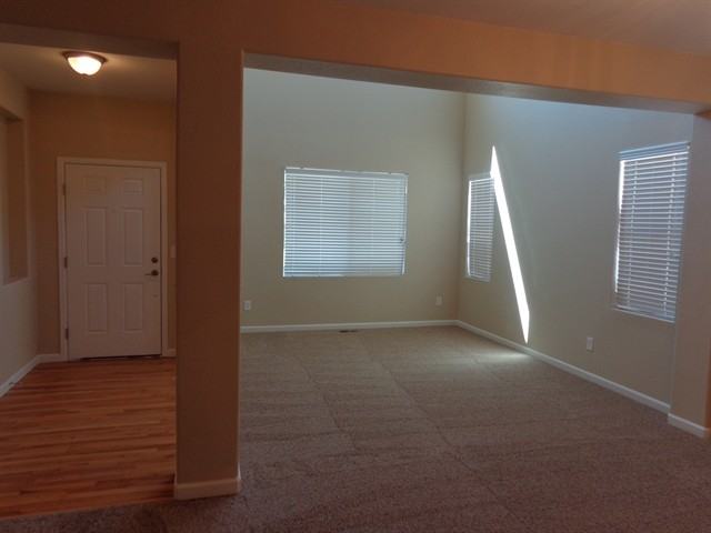 64 N Prairie Falcon Pkwy - Photo 2 of 22