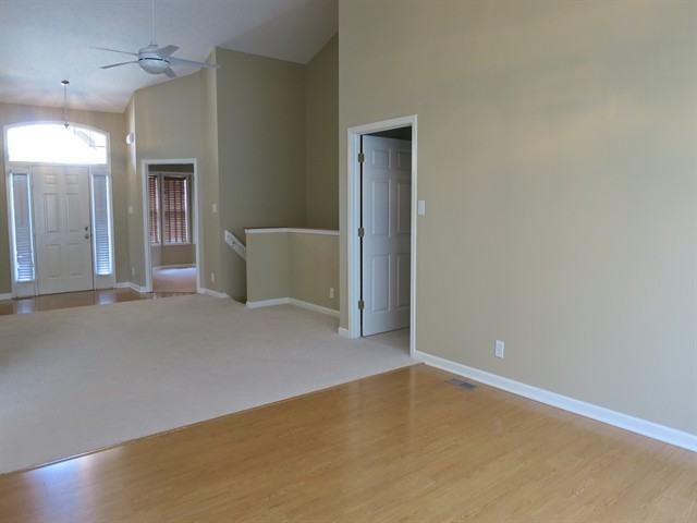 8256 Stones Ferry Rd - Photo 2 of 18