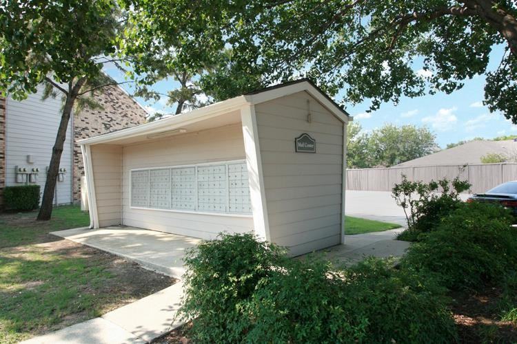 Carrollton Oaks - Photo 3 of 20