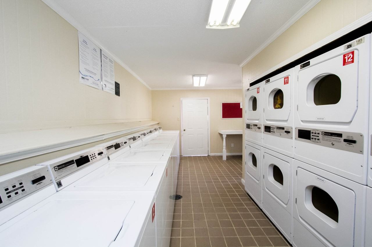 Ponderosa Apartments - Photo 3 of 18