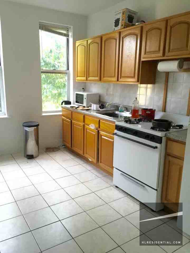 31-57 42nd St #3R - Photo 2 of 7