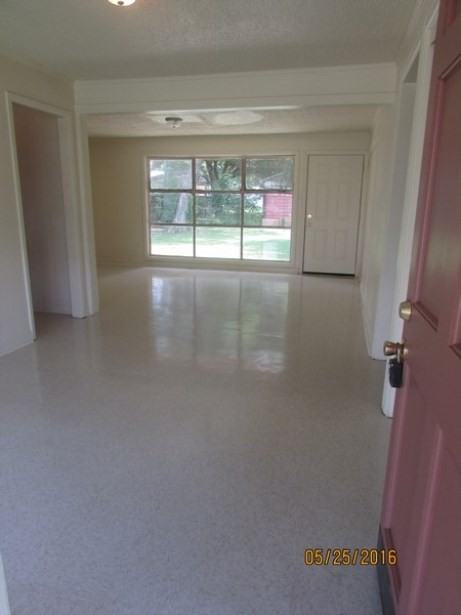 74 Acacia St - Photo 3 of 15