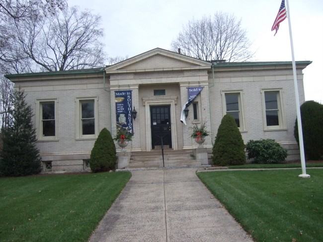 14 Regency Ct - Photo 3 of 8