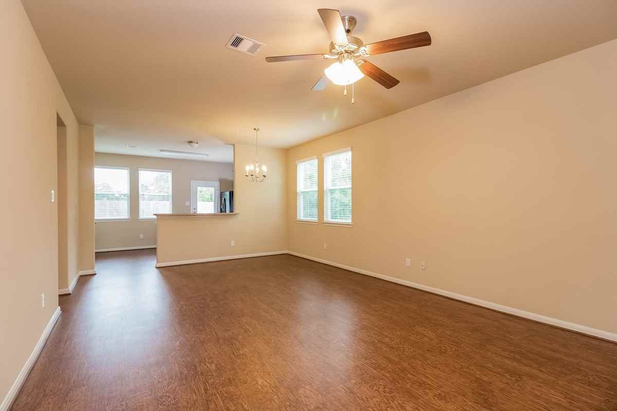 9439 Spring Miller Dr - Photo 2 of 6